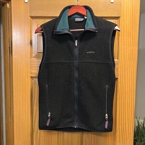 Patagonia Black Fleece Vest - Small